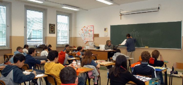 12 SETTEMBRE SI DA IL VIA AL NUOVO ANNO SCOLASTICO 12 SETTEMBRE SI DA IL VIA AL NUOVO ANNO SCOLASTICO