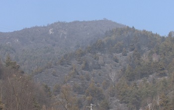 Cima Crapè devastata dalle fiamme