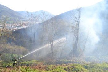 incendio boschivo orezzo