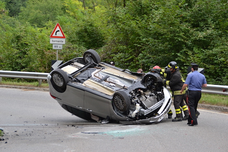 auto ribaltata a rovetta