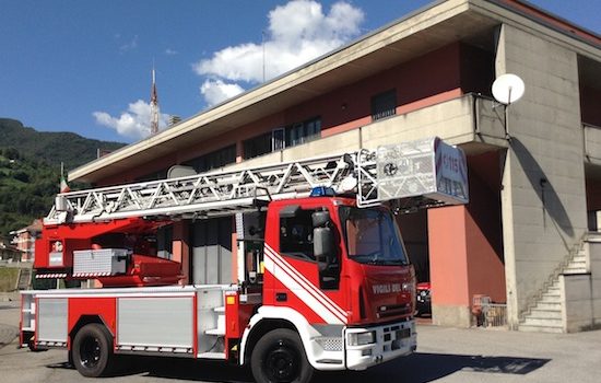 Vigili del fuoco a Leffe per un 60enne morto in casa da sabato Vigili del fuoco a Leffe per un 60enne morto in casa da sabato