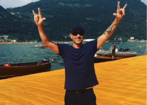 Eros Ramazzotti sulla passerella a Monte Isola