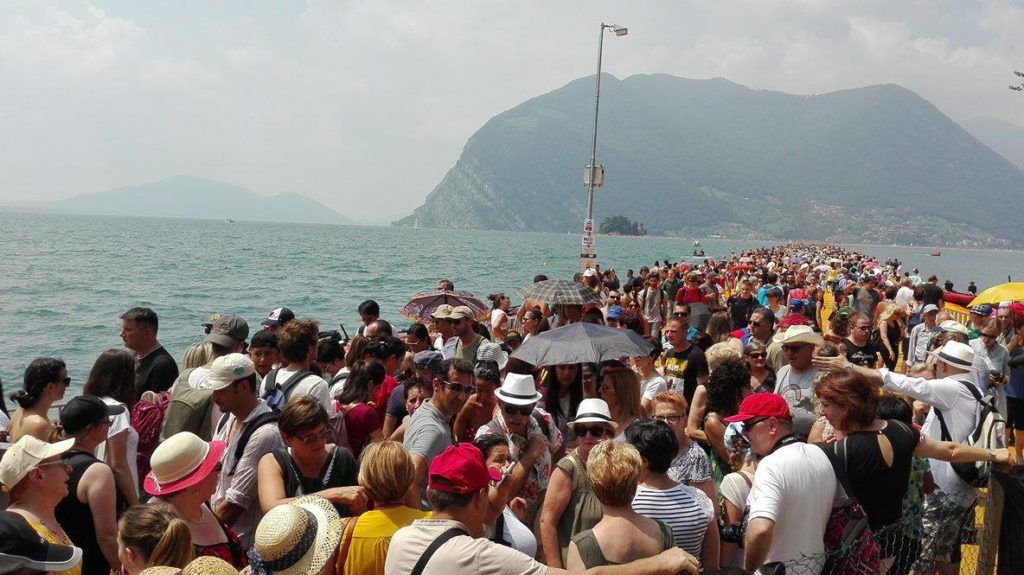 thefloatingpiers-3luglio-gente