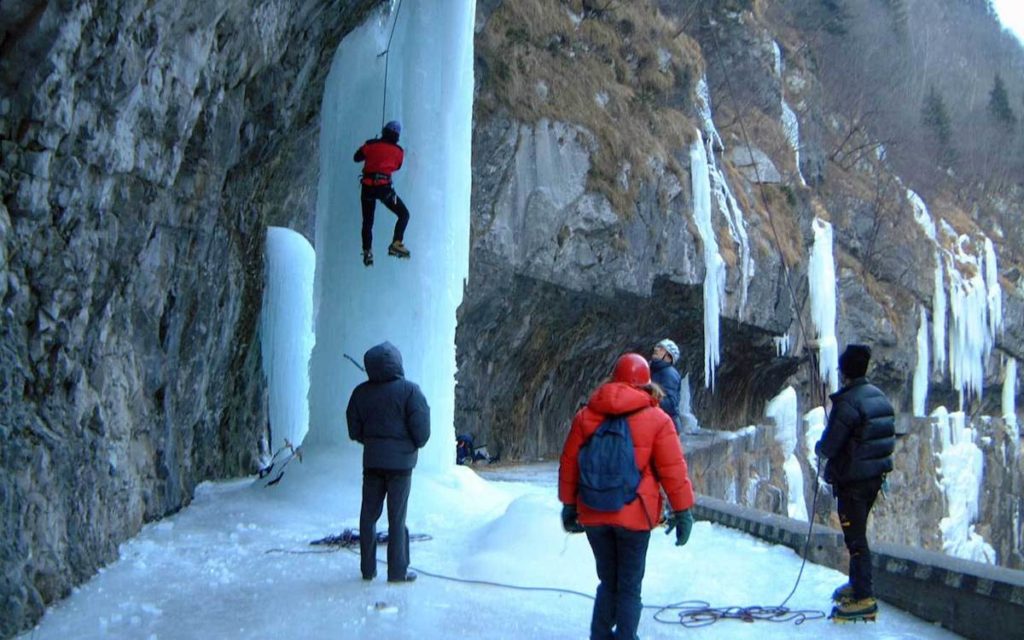 arrampicata-ghiaccio-viamala
