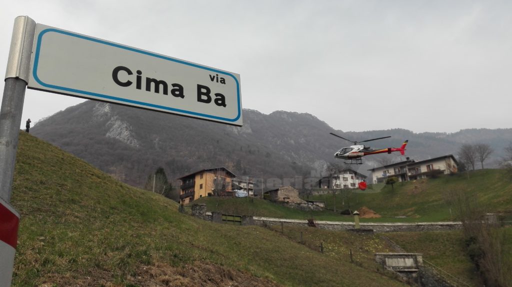 elicottero-incendio-vaccaro-nasolino-parre-oltressenda-alta-regione-lombardia