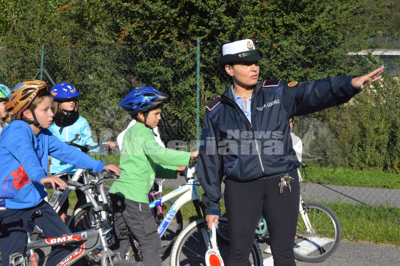 attività sulla bicicletta educazione stradale scuola primaria