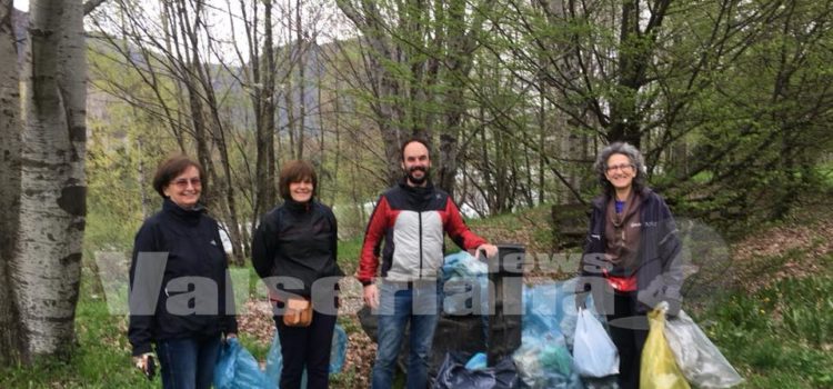 “Verde pulito”, raccolti i rifuti lungo le sponde del fiume Serio a Pradalunga “Verde pulito”, raccolti i rifuti lungo le sponde del fiume Serio a Pradalunga