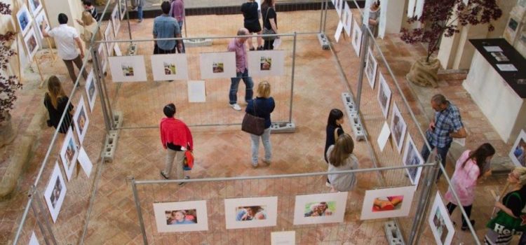 Passioni in uno scatto, a Casnigo torna la Biennale Fotografica Passioni in uno scatto, a Casnigo torna la Biennale Fotografica
