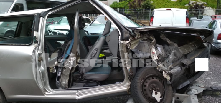 Incidente frontale nella notte a Clusone, un ferito grave – Foto Incidente frontale nella notte a Clusone, un ferito grave – Foto