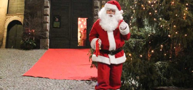 Babbo Natale torna in Val Seriana, da novembre la Casa Bergamasca è a Gromo Babbo Natale torna in Val Seriana, da novembre la Casa Bergamasca è a Gromo