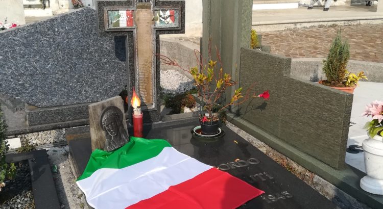 Atto vandalico al cimitero di Rovetta, Fratelli d’Italia “I morti vanno rispettati” Atto vandalico al cimitero di Rovetta, Fratelli d’Italia “I morti vanno rispettati”