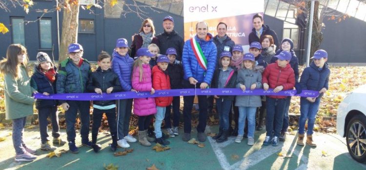 Villa di Serio, installate 3 colonnine di ricarica per i veicoli elettrici Villa di Serio, installate 3 colonnine di ricarica per i veicoli elettrici