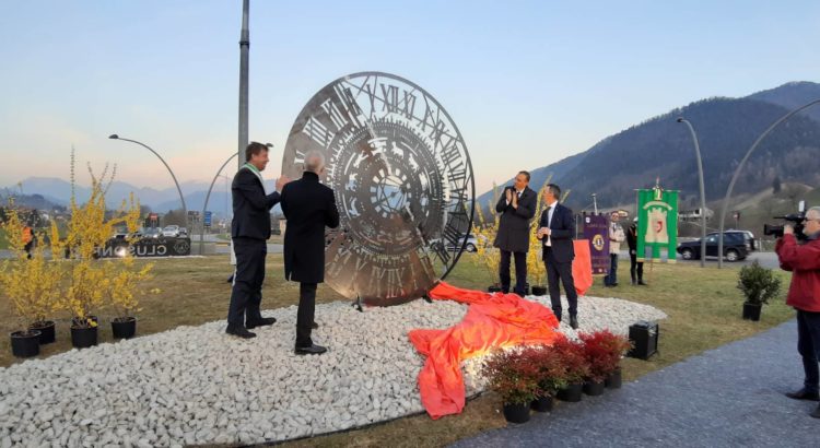Clusone: l’orologio Fanzago vi dà il “Benvenuto” – Foto Clusone: l’orologio Fanzago vi dà il “Benvenuto” – Foto