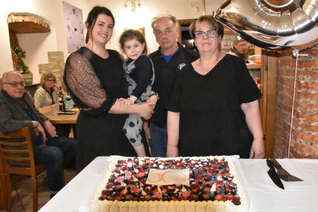 Lucia e Angelo con Corinne e la figlia
