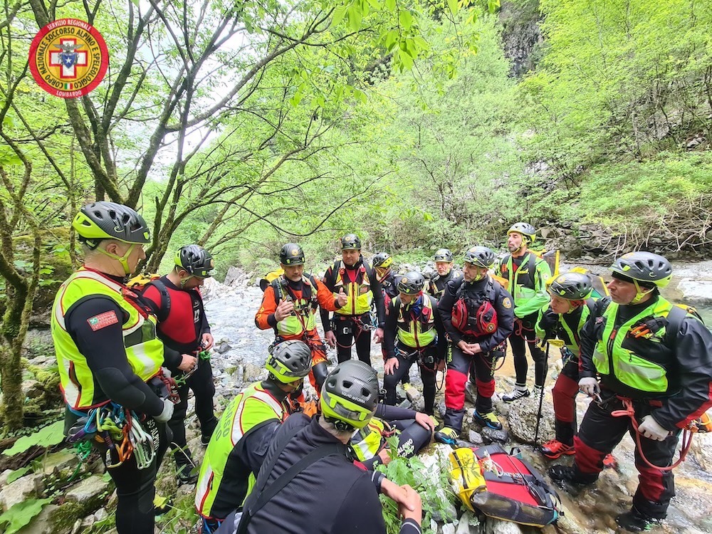 soccorso alpino forra oltra il colle