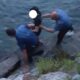 ragazzo ubriaco fiume