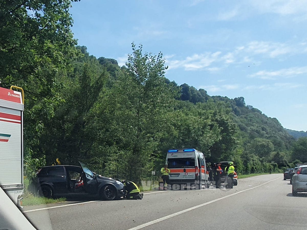 incidente vertova auto