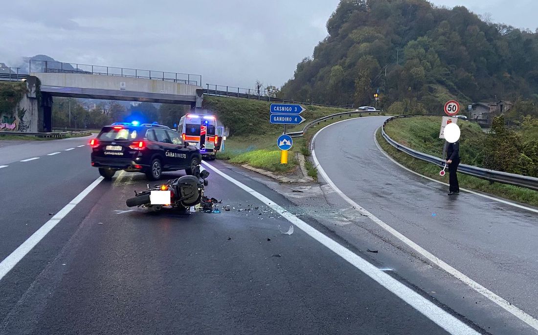 incidente auto moto svincolo val gandino