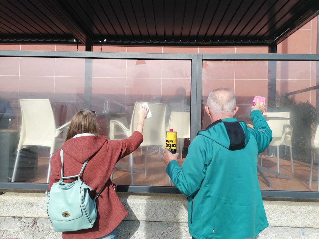 scritte odio politico nembro dehor modernissimo