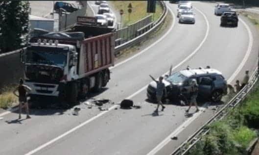 incidente auto camion gazzaniga
